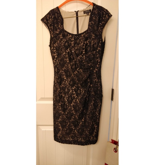 Tahari Dresses & Skirts - Tahari Nude and Black Lace Cocktail Dress